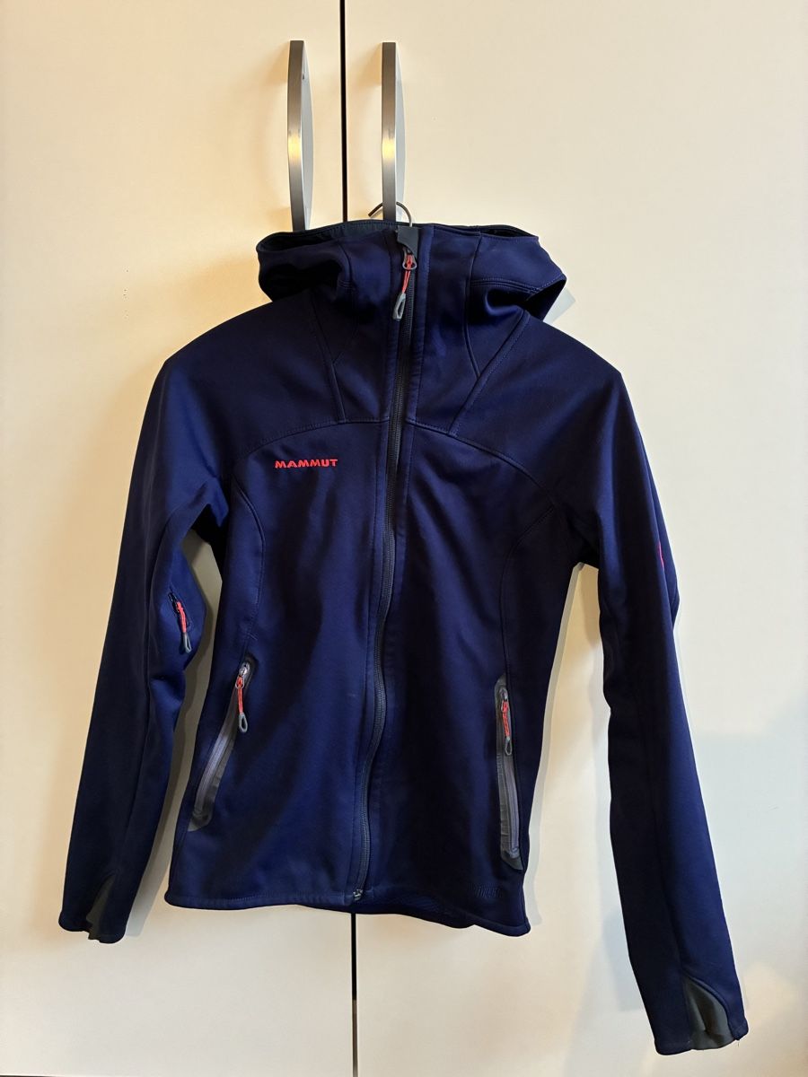 Mammut Jacken: Mammut Softshelljacke Grösse xs – Gebraucht aus Frutigen von Andrea.germann