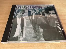 Hooters – One Way Home