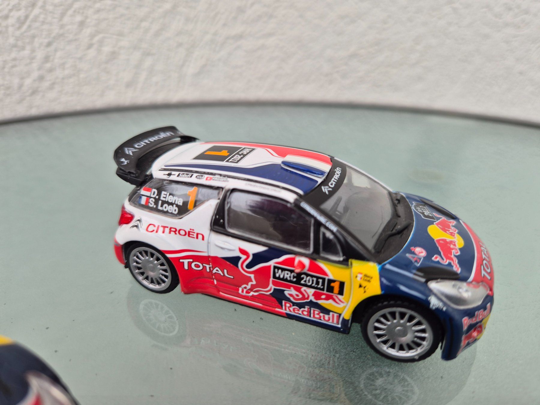 Citroën Modellini d'auto: Citroen DS und C4 Red Bull 1:43 – Usato da Oberbuchsiten venduto da laffite54 4