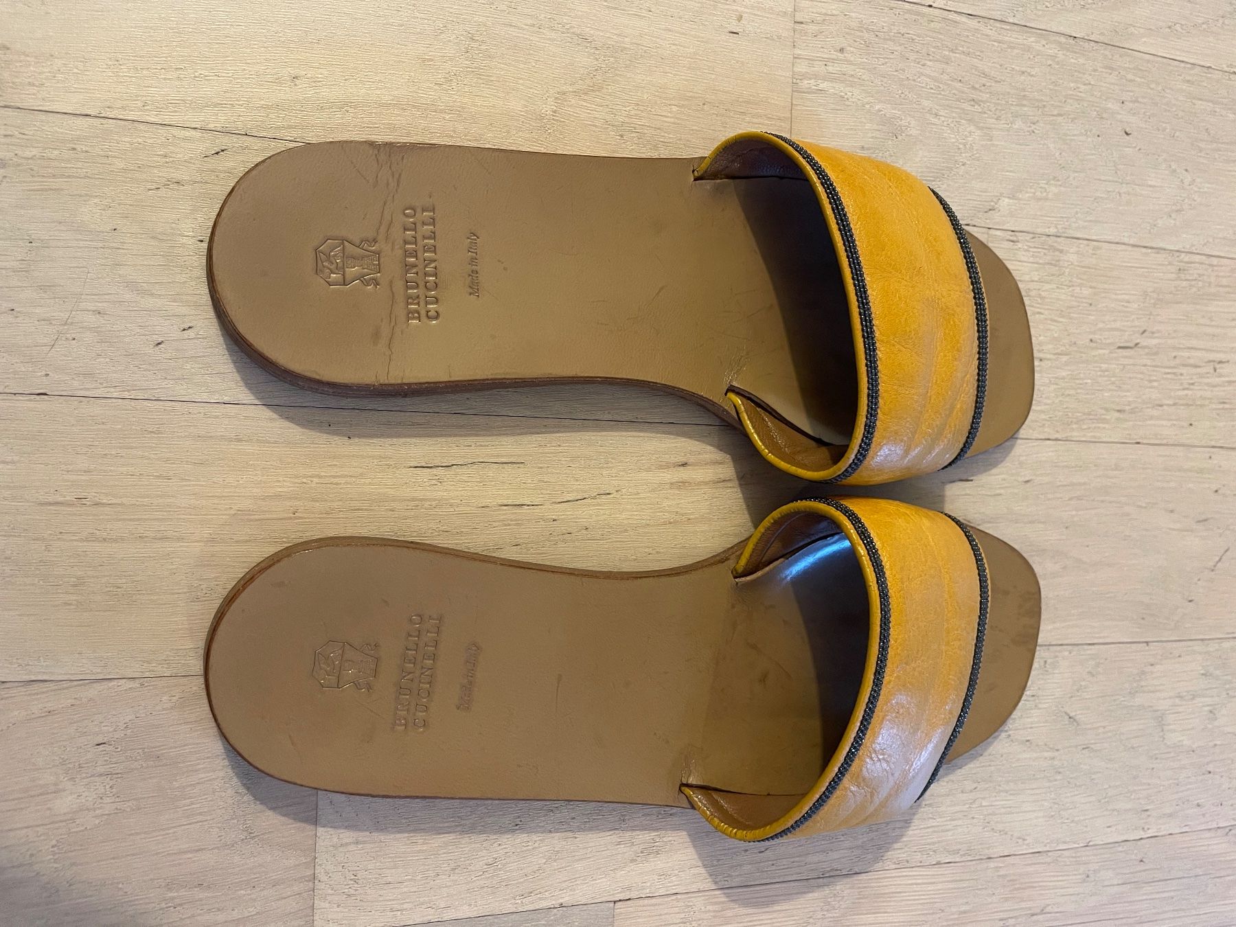 Brunello Cucinelli Damenschuhe: Brunello Cucinelli Damensandallen Original 37 – Gebraucht aus Männedorf von sebasta