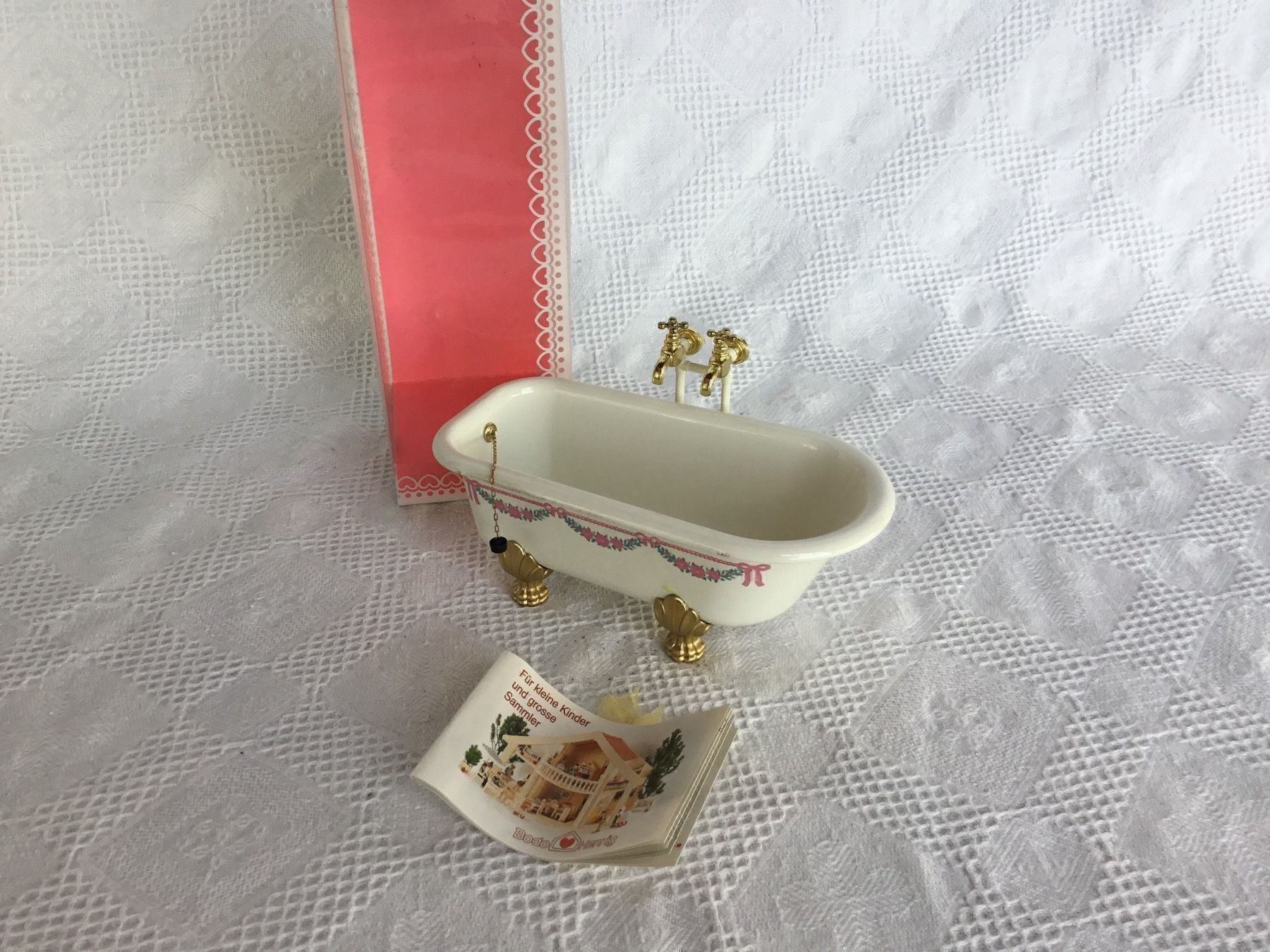 Spielzeuge: Puppenhaus Badewanne 1:12 – Neu und originalverpackt aus St. Gallen von chamilla 3