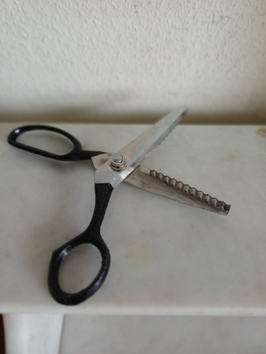 Tutti gli attrezzi: Küchenchere 19 cm und Zackenschere 18 cm – Usato da Marly venduto da Rolmax 4