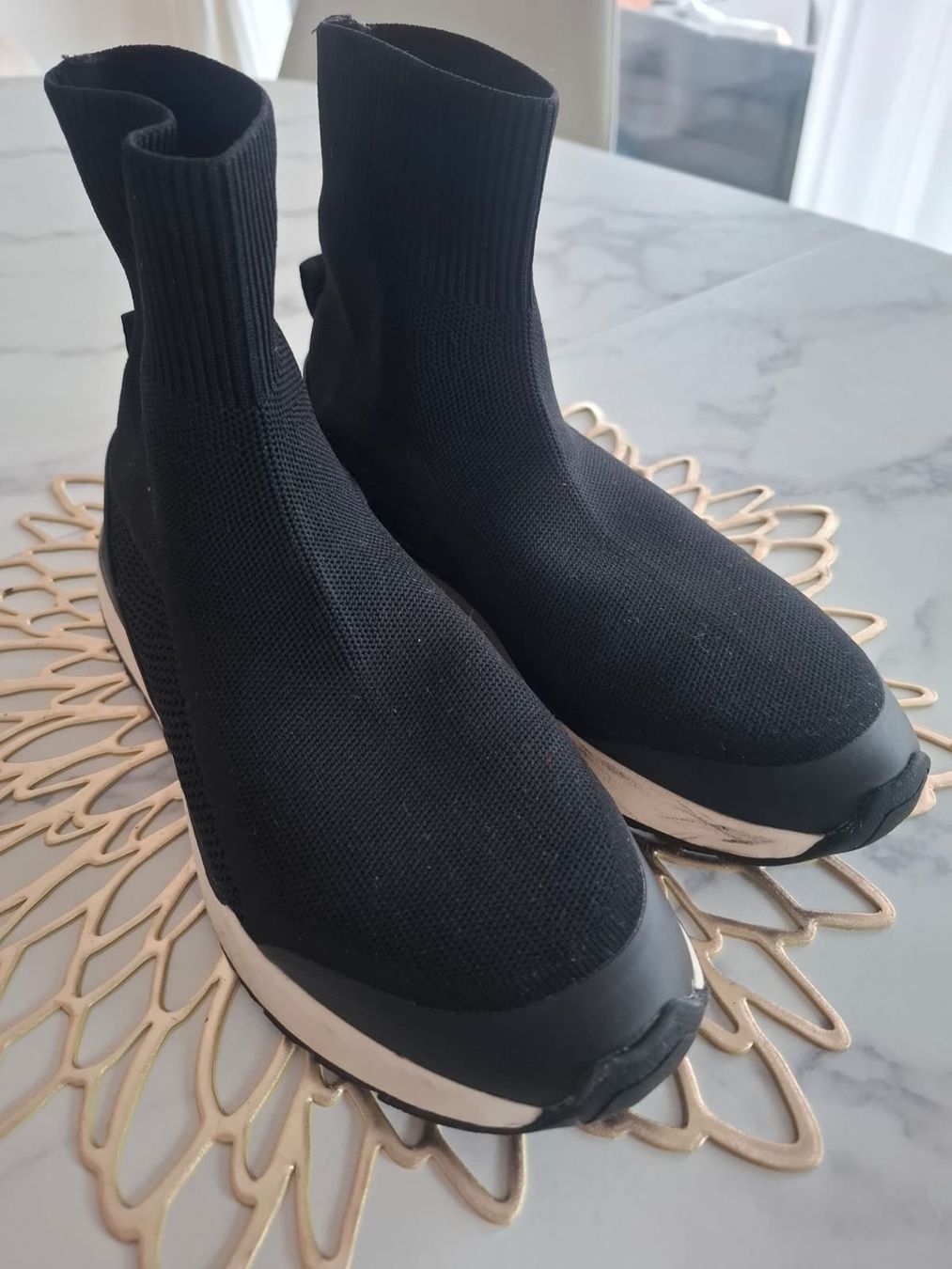 Zara Scarpe da donna: Zara Strick Sneaker, Gr. 37 – Usato da Massagno venduto da Michaela.F 6