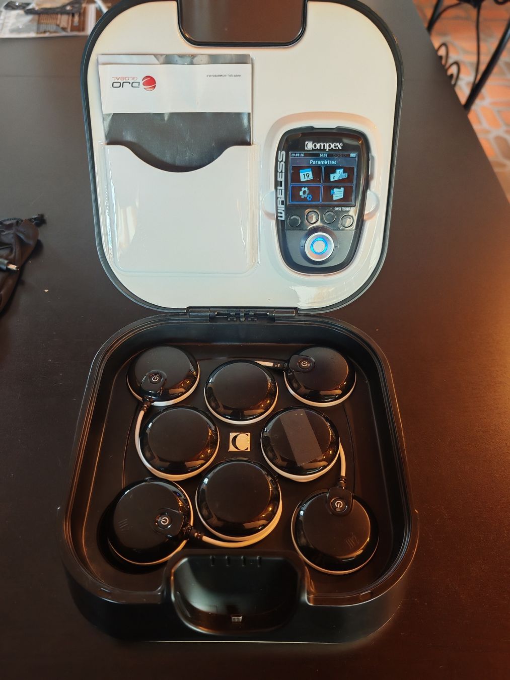 Compex Dispositivi per massaggi: Électrostimulateur Compex Wireless état fonctionnel – Usato da Martigny venduto da Elmer98 2