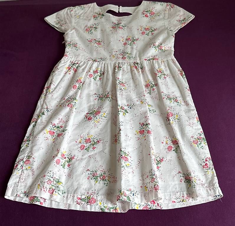 Vestiti & Gonne: Kleid 10-11 Jahre – Usato da Merlischachen venduto da tsb-2025