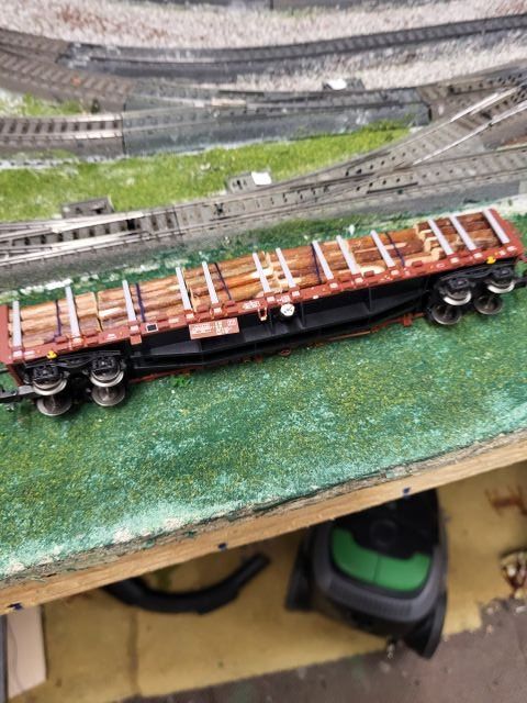 Märklin Modellini di ferrovie: Rungenwagen mit Holz – Usato da Andelfingen venduto da Flippi64 2