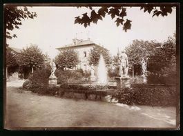 Fotografie Serkowitz, Albertsplatz mit P
