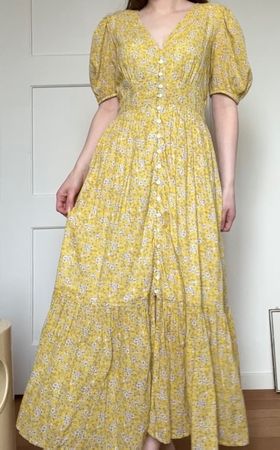 Gelbes Sommerkleid Blumenmuster 🌼
