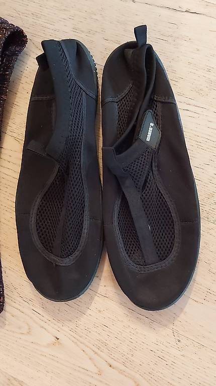 Scarpe da uomo: Badeschuhe Strandschuhe – Usato da Uetendorf venduto da Neuenberg