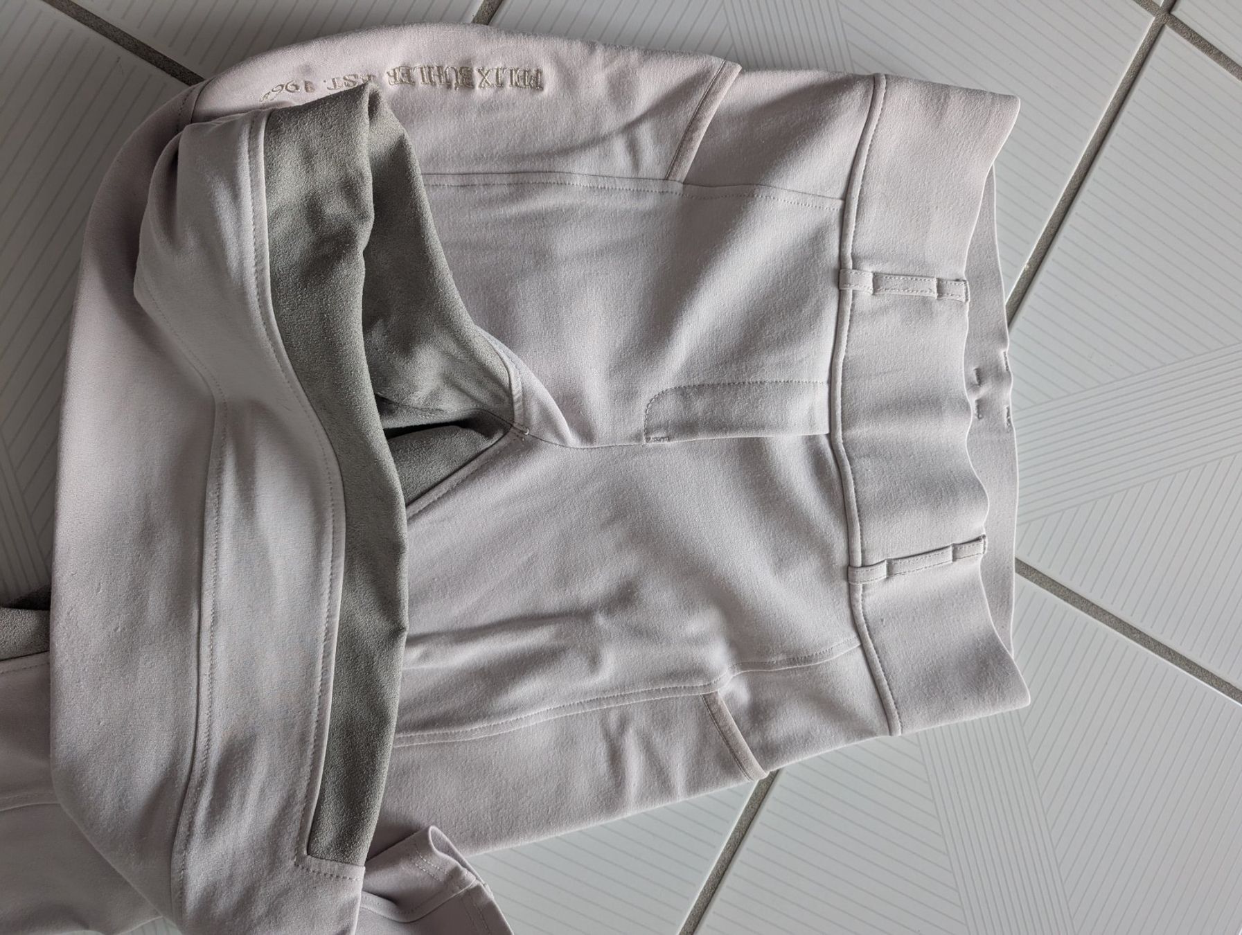 Pantaloni: Reithose mit Kunstlederbesatz – Usato da Zwillikon venduto da martinza 1