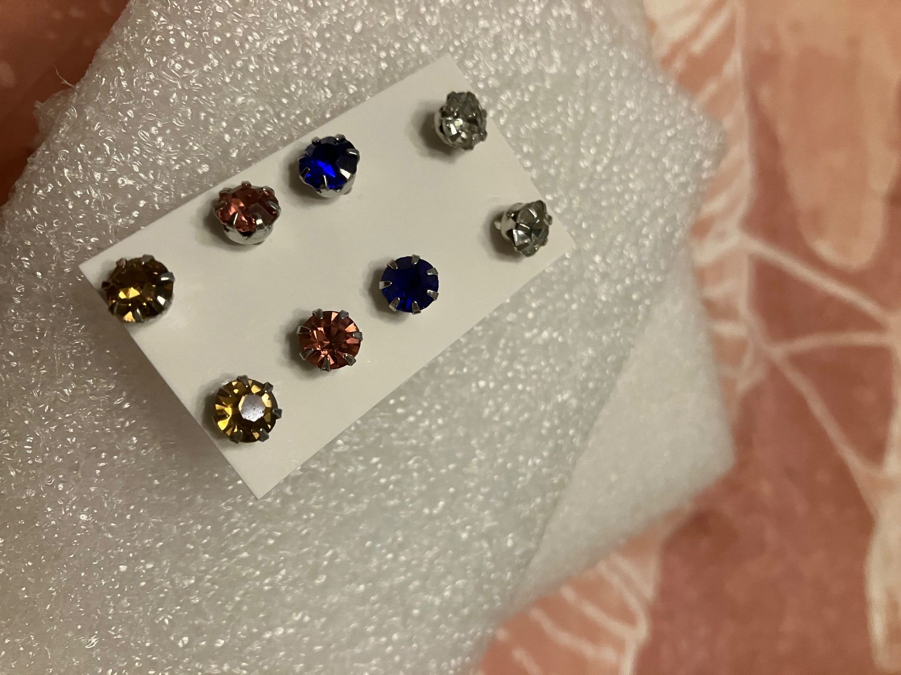 Orecchini pendenti & Orecchini a lobo: 4 Paar Ohrstecker Glas versch. Farben, silberf. Einfassung – Nuovo (secondo la descrizione) da Affoltern am Albis venduto da Dlotti 2