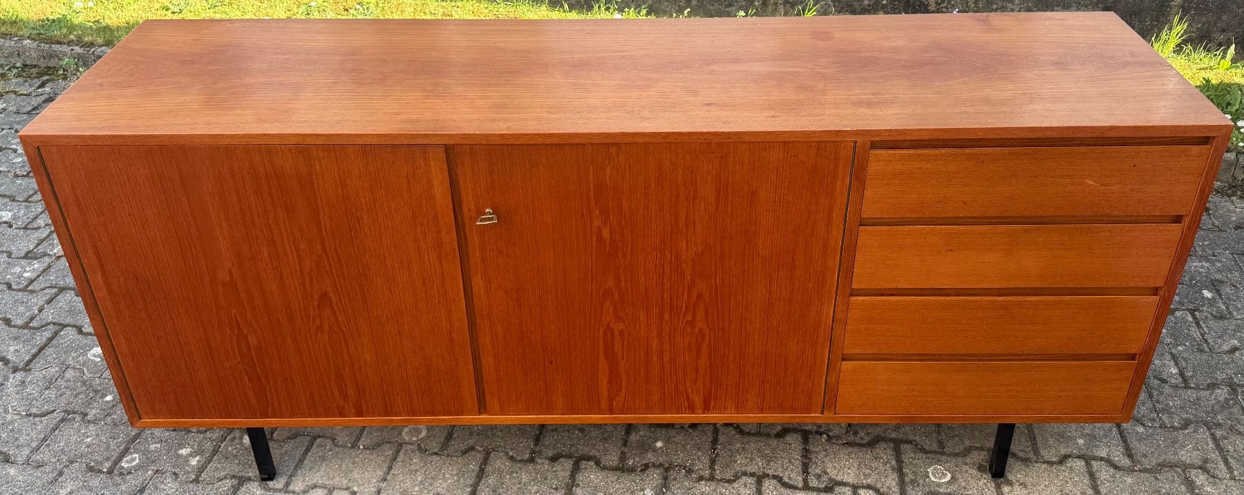 Cassettiere: Sideboard // Mid Cenutry – Usato da Schinznach-Dorf venduto da mix 1