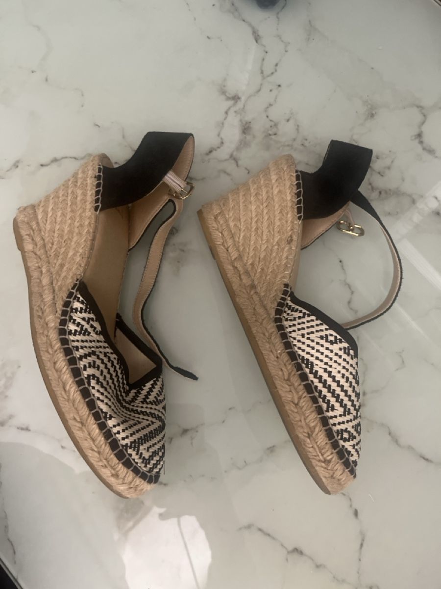 Damenschuhe: Wedge Espadrilles Black White Pattern Ankle Strap Shoes – Gebraucht aus Hinteregg von ari_zzv6 1
