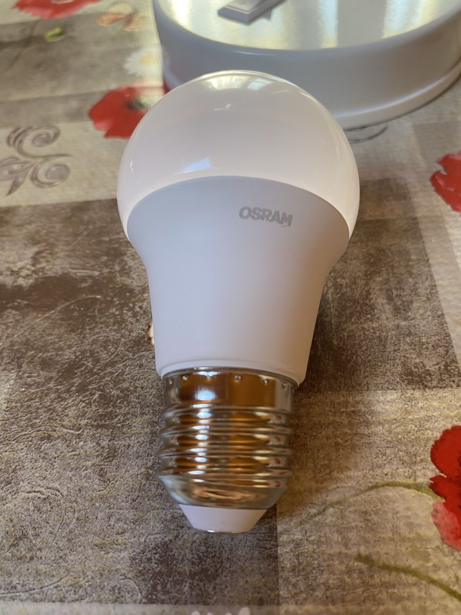 Lampes: White desk lamp  – D'occasion à Luzern par ser_t5d7 2