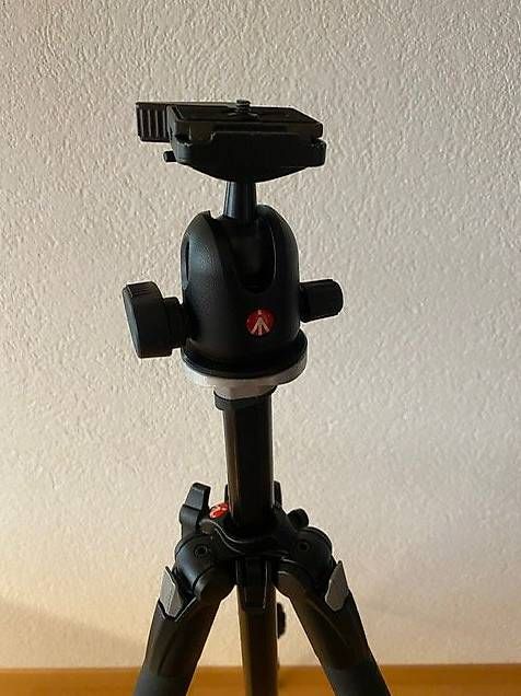 Manfrotto Stative & Stativköpfe: MANFROTTO 190XB Stativ mit Kugelkopf – Gebraucht aus Flawil von brezel5685