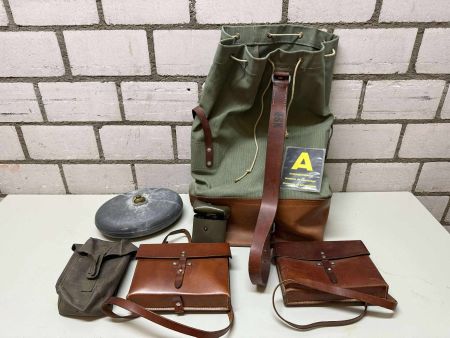 Rucksack Ledertasche CH Militär + div.
