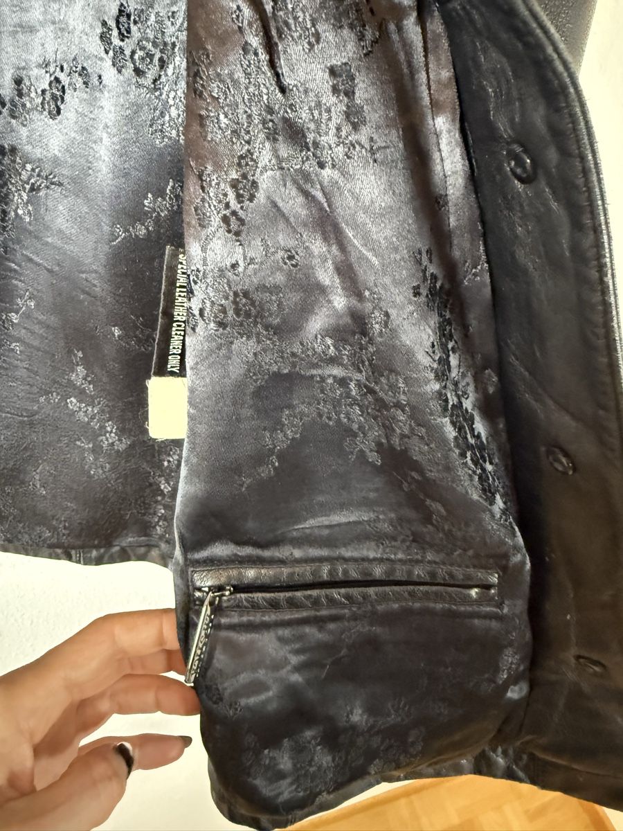 Giacche: Vintage leather jacket – Usato da Lugano venduto da TheUniversalClothing 2