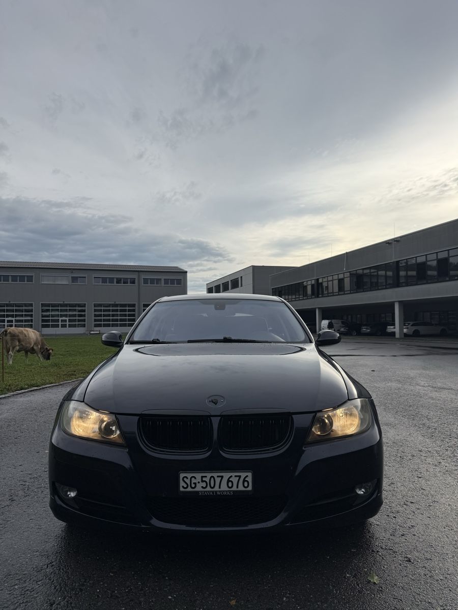 BMW Automobili: BMW E91 320i AB MFK AB 1.-CHF BLITZAUKTION – Usato da Lüchingen venduto da chb_8mm8
