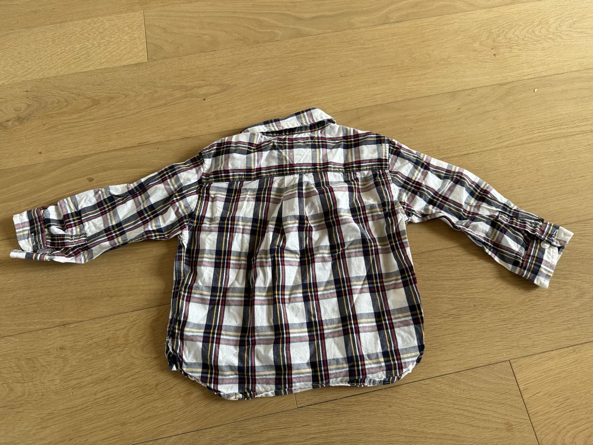 Tommy Hilfiger Camicie, T-shirt & Polo: Tommy Hilfiger Hemd, Grösse 18M / 80-86cm – Nuovo (secondo la descrizione) da Hinteregg venduto da Jazz-C 1
