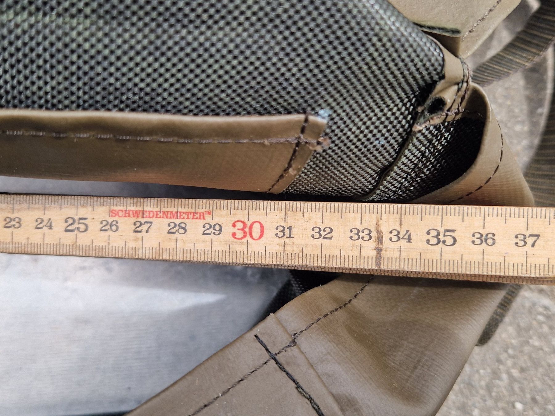 Schweizer Armee Taschen: 5x Armee-Tasche, Werkzeugtasche – Gebraucht aus Gampelen von Schmidi887 2