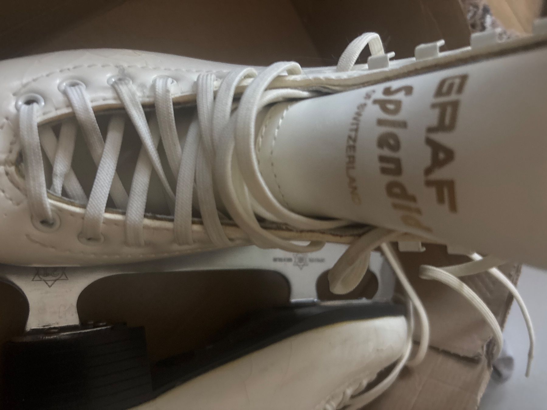 Graf Pattini da ghiaccio: Schlittschuhe – Usato da Selzach venduto da 20f_cg85