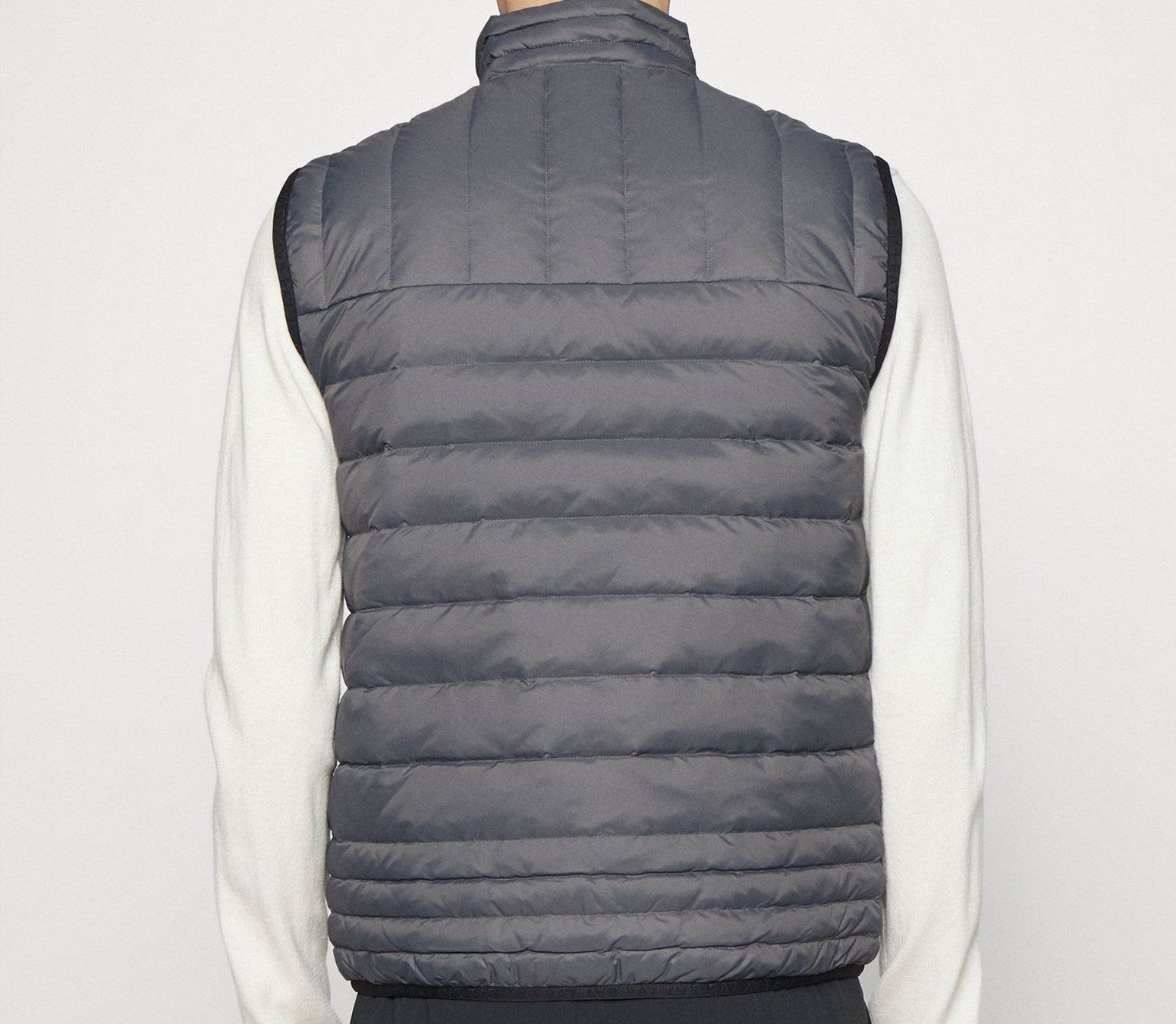 Armani Gilets & Westen: EA7 Armani Daunenweste grau S - 50% Rabatt!! – Neu und originalverpackt aus Turbenthal von lau_2nrd 3