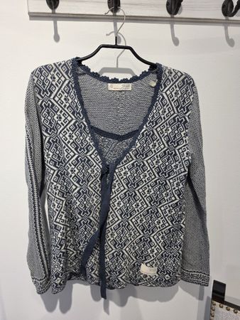 Strickjacke Odd Molly Grösse 1 blau weiss gemustert 