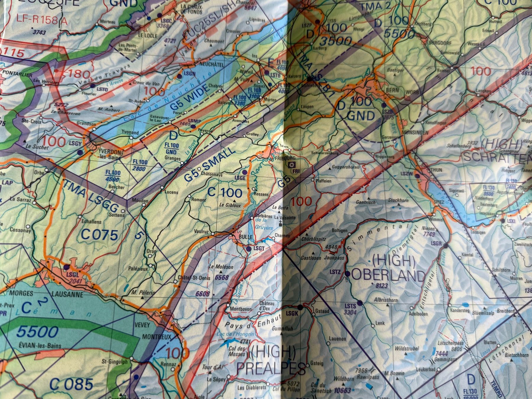Bücher: Swiss MIL Pilots Chart - Schweizer Luftwaffe – Gebraucht aus Brütten von Hst1 5