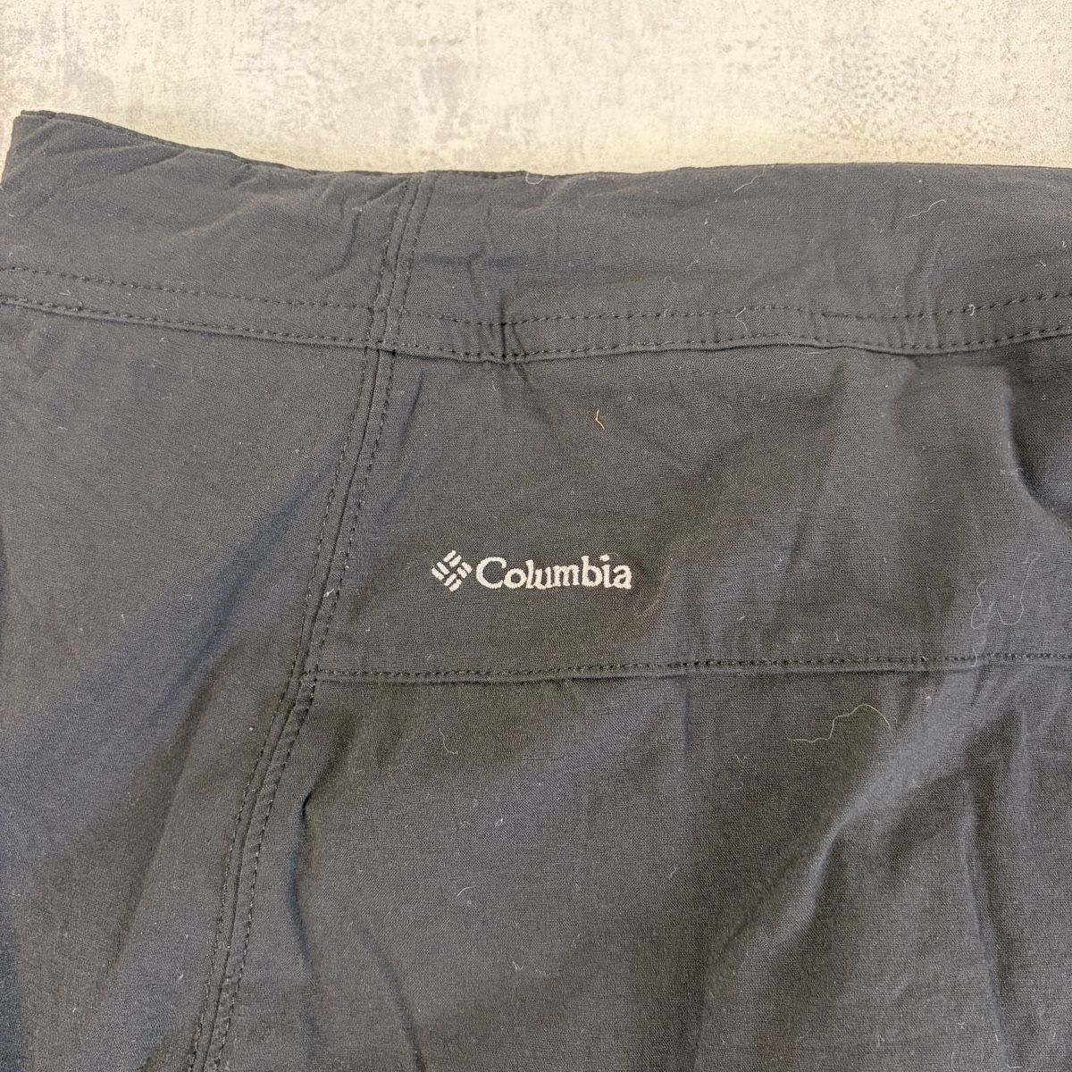 Columbia Gonne: Jupe short Columbia noire - Taille 34 – Usato da Neuchâtel venduto da aliceguins 7