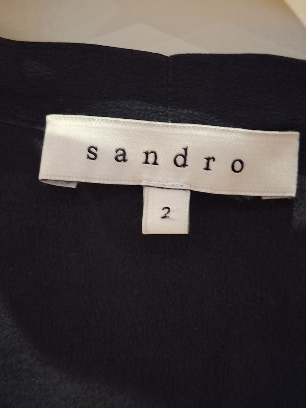 Sandro Camicette: Sandro Black Blouse, Size 2 – Usato da Zürich venduto da Lolaad 1