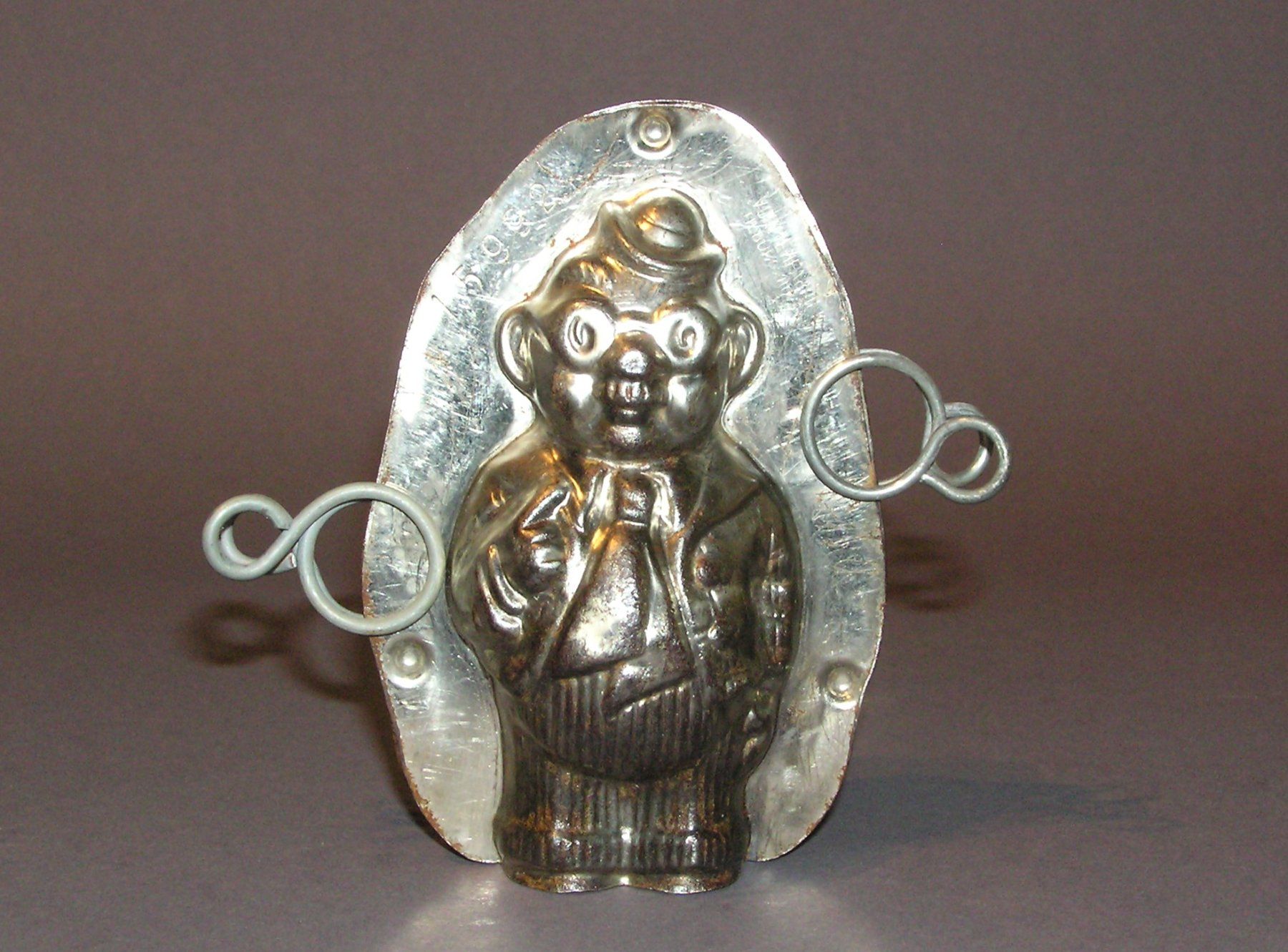 Statuette: ALTE SCHKOLADENFORM GIESSFORM FIGUR LUSTIGER MANN – Usato da Grenchen venduto da Antique-hunter 4