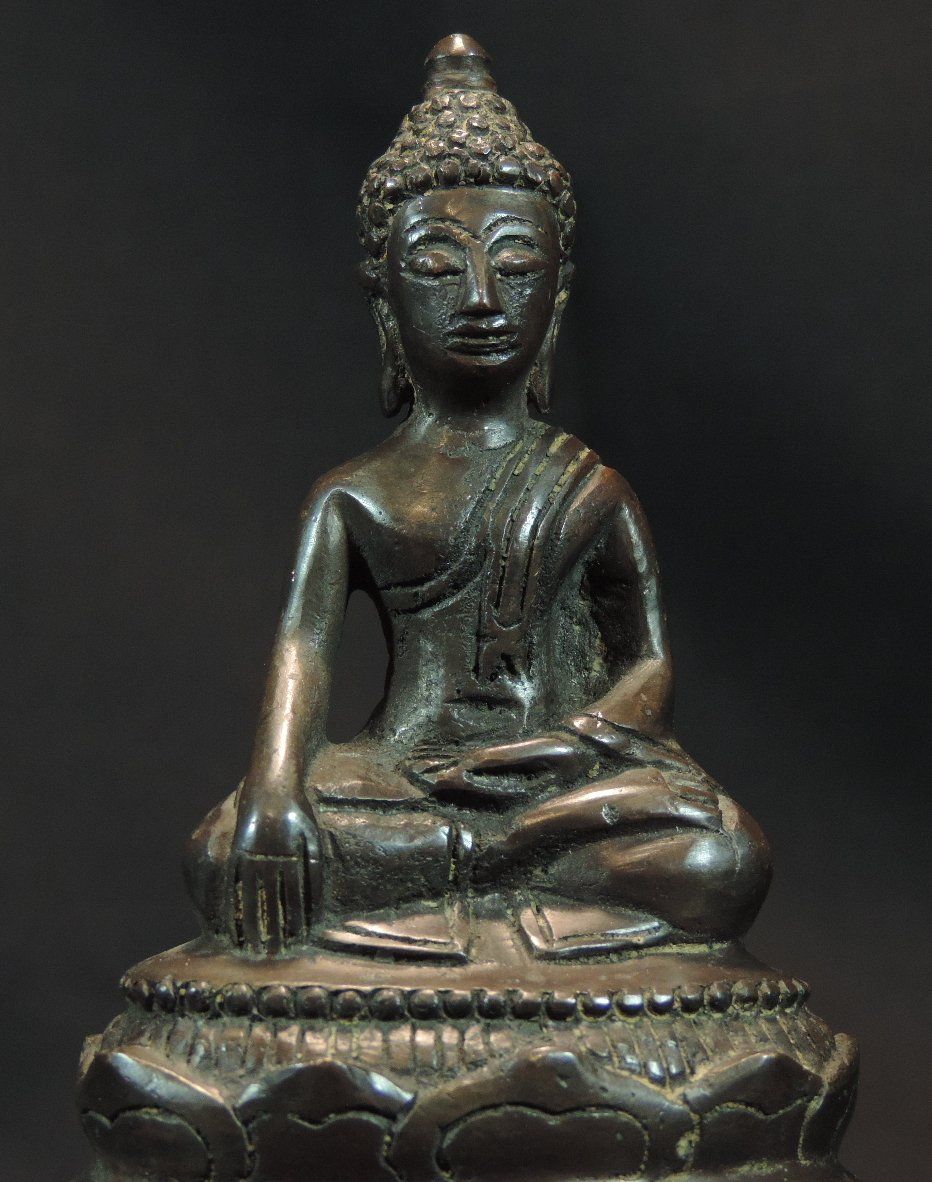 Skulpturen & Statuen: antiker Bronze Buddha aus Thailand – Gebraucht aus Duggingen von roterbambus 4