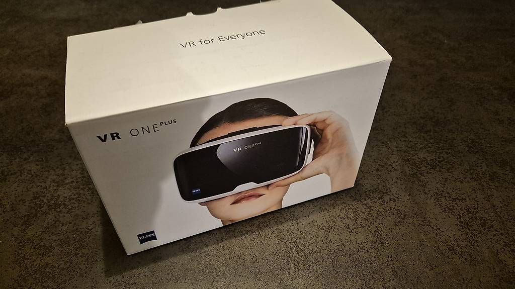 Casco VR: Zeiss VR Brille – Usato da Bern venduto da vog_9x5n 2