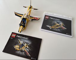 LEGO Technic 42044 L’avion de chasse acrobatique