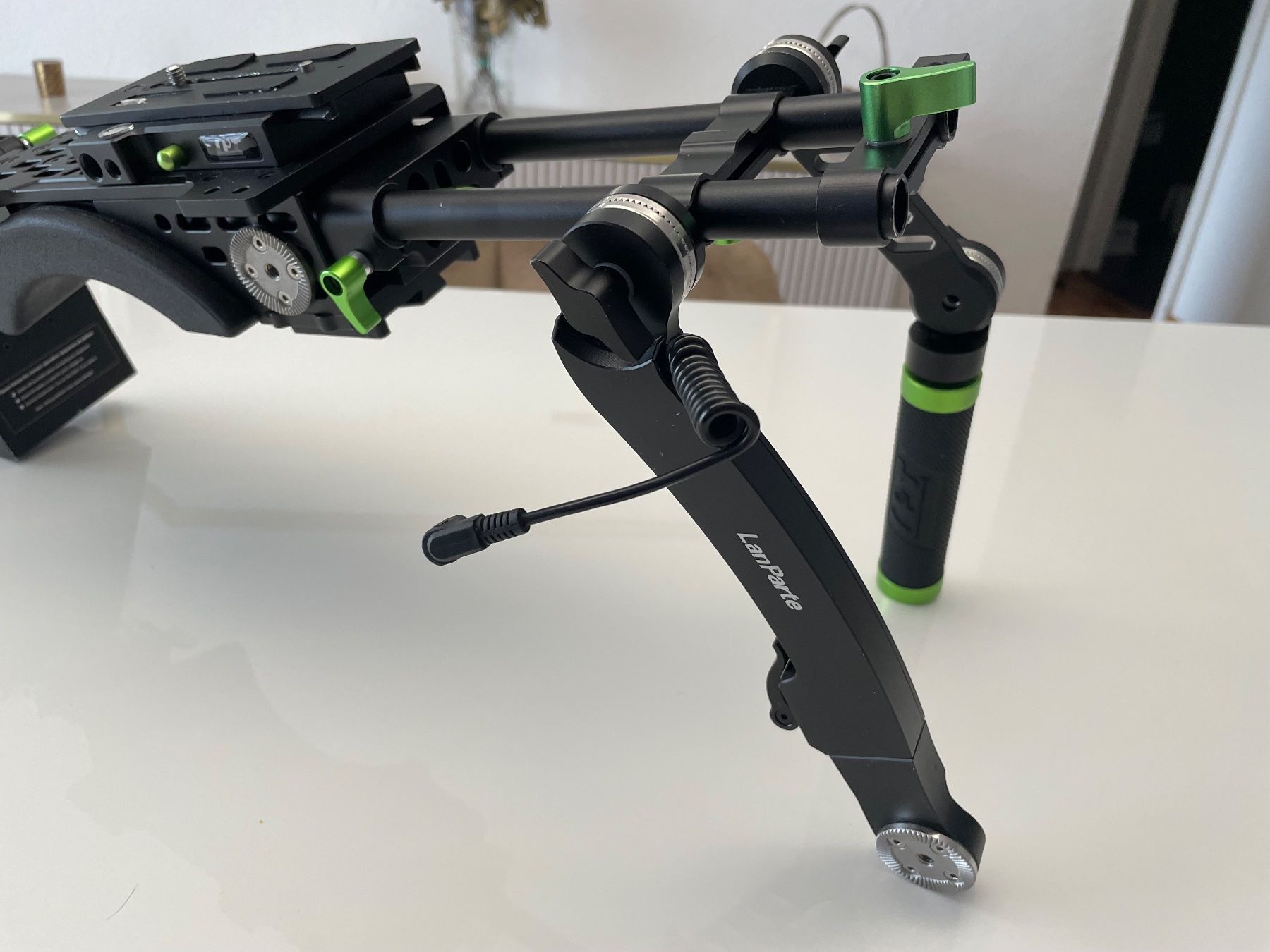 Videocamere: Shoulder Rig Lanparte for Blackmagic Ursa Mini 4k 4.6k Pro – Usato da Bottens venduto da 2Lens 1