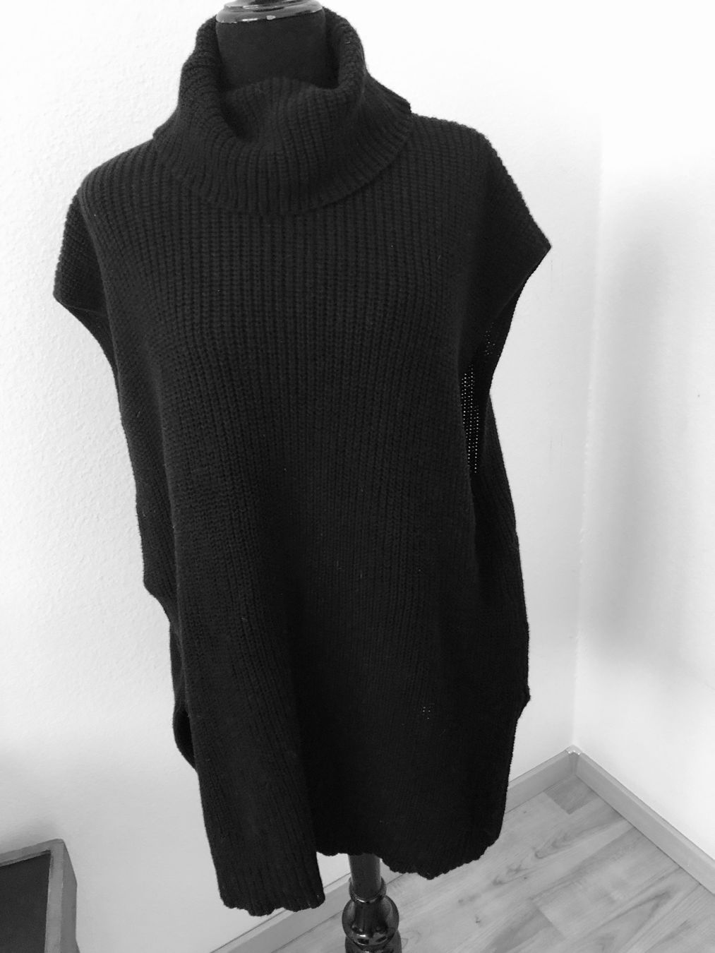 Madeleine Pulls & Sweat-shirts: Schwarzer Strickpullover Rollkragen – Neuf (Voir description) à Arlesheim par leyRum4.5