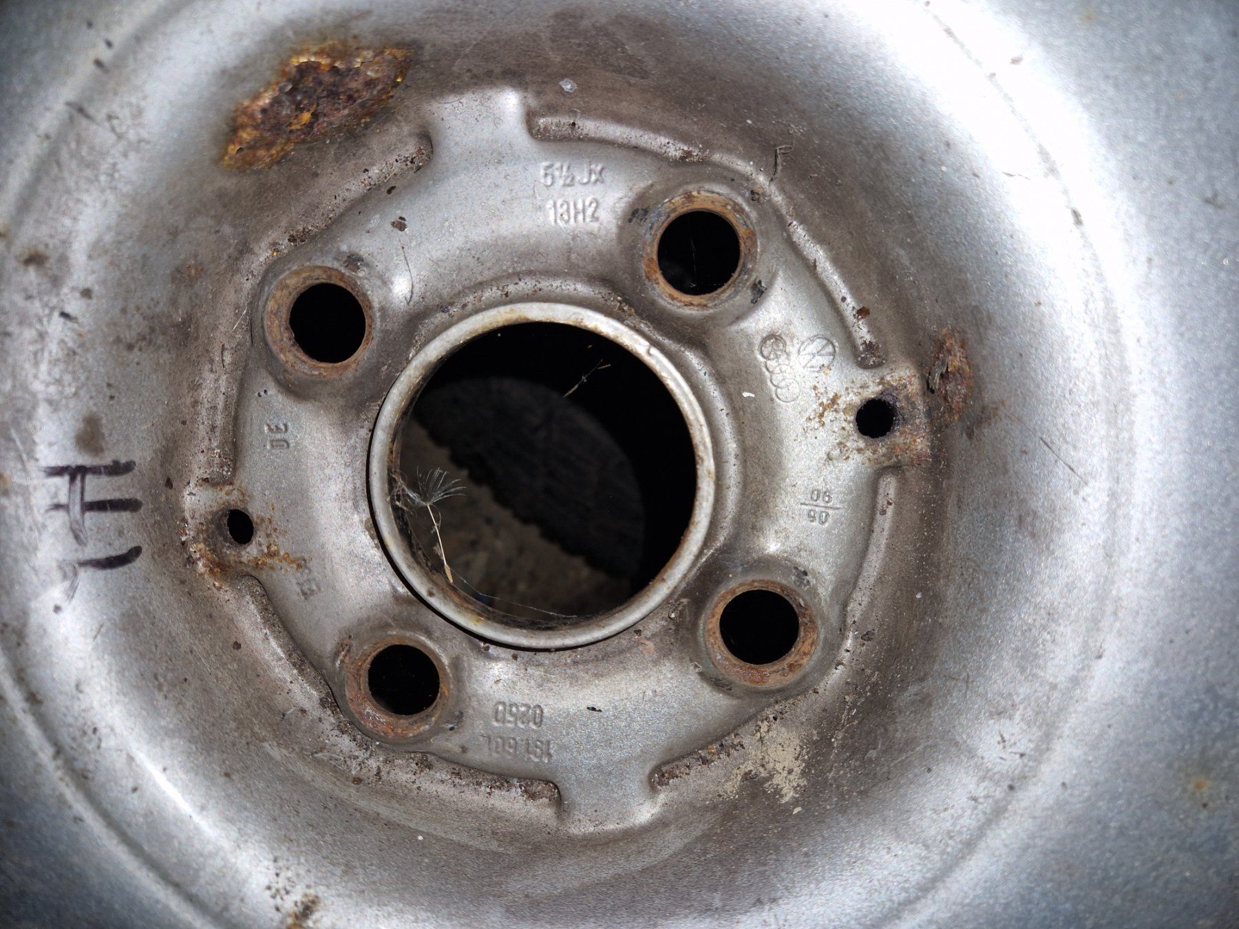 Pneumatici & Ruote complete: VW Golf2 Stahlfelgen – Usato da Dottikon venduto da zepterAG 1