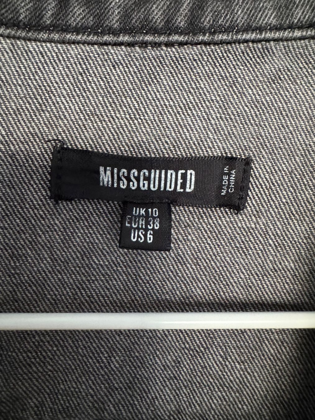 Vestes: Jeansjacke schwarz Grösse 38 – D'occasion à Niederhasli par Erwied 3