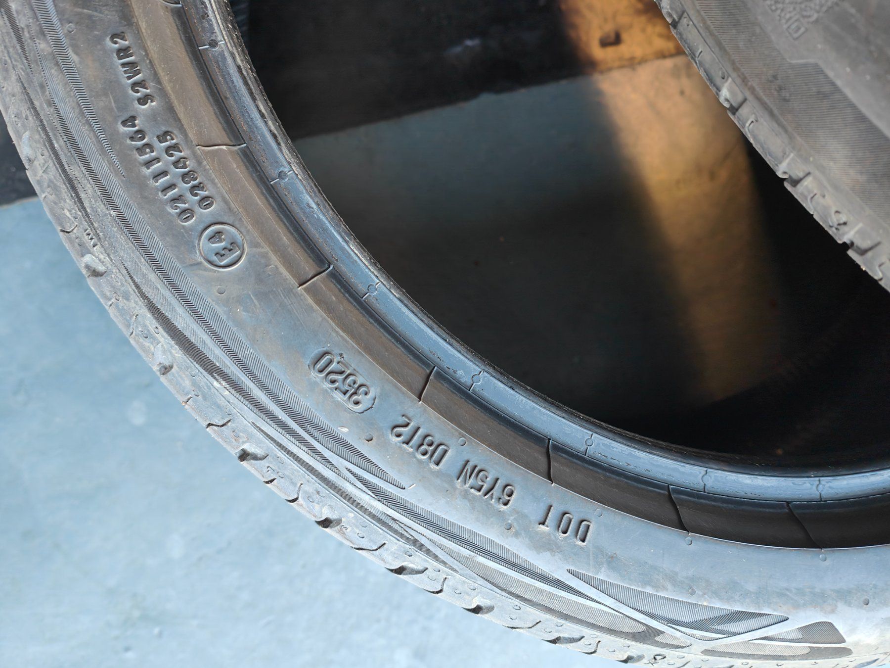 Continental Pneus & Kompletträder: 225/40 R18 Sommerreifen – Gebraucht aus Oberengstringen von Reifen-Lagerverkauf 4
