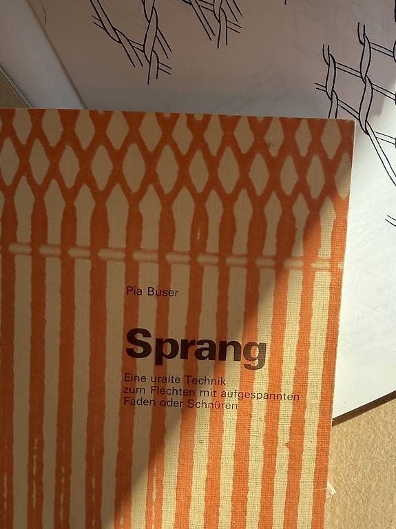 Libri: Sprang Set mit Büchern & Werkzeug – Usato da Winterthur venduto da ver_f2wl