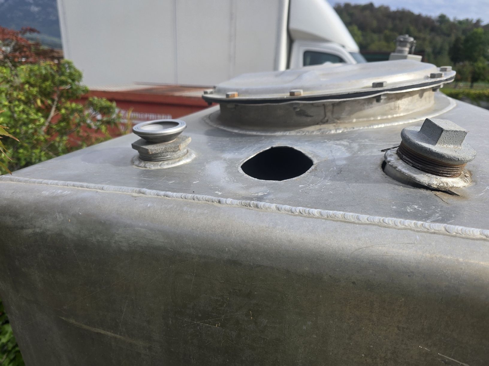 Accessori per altri veicoli: Oil- oder Dieseltank – Difettoso da Kerns venduto da stofi96