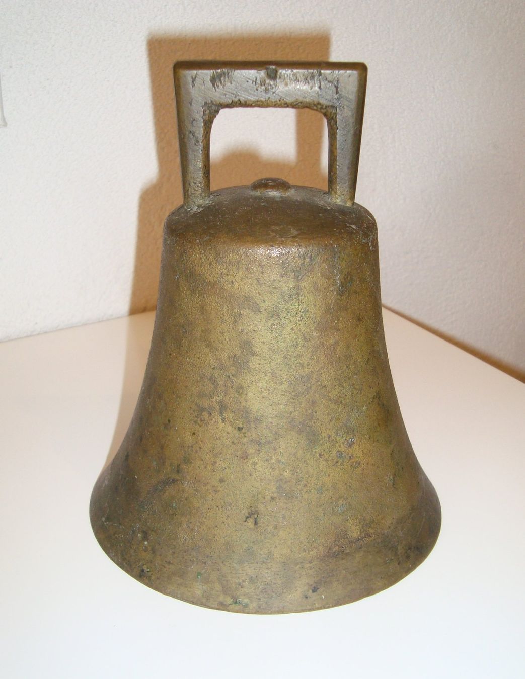 Campanacci mucche: antike Bronze - Messing Glocke " R " – Usato da Oberdorf NW venduto da Lufao 3