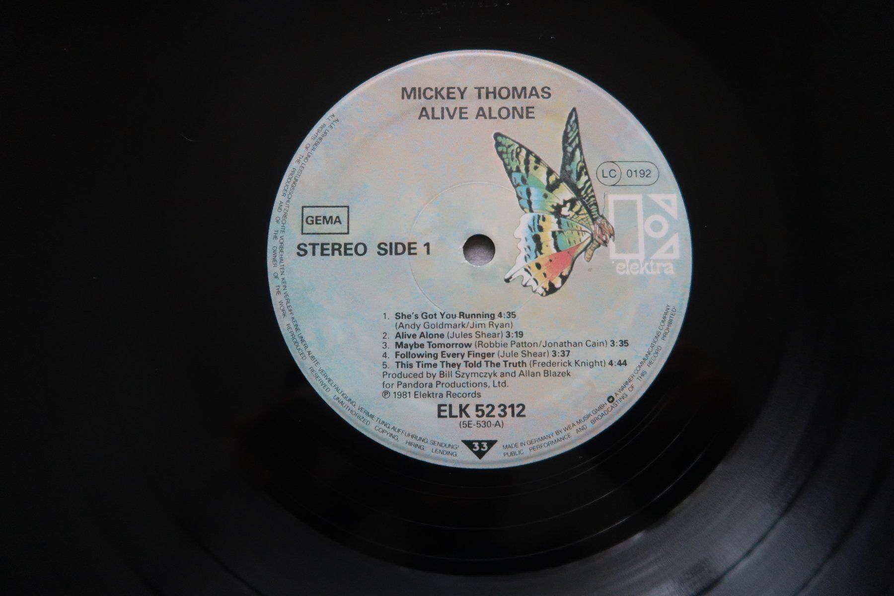 Dischi in vinile: MICKEY THOMAS - ALIVE ALONE - EX- STARTSHIP AOR - VINYL LP – Usato da Basel venduto da Patiscat 2