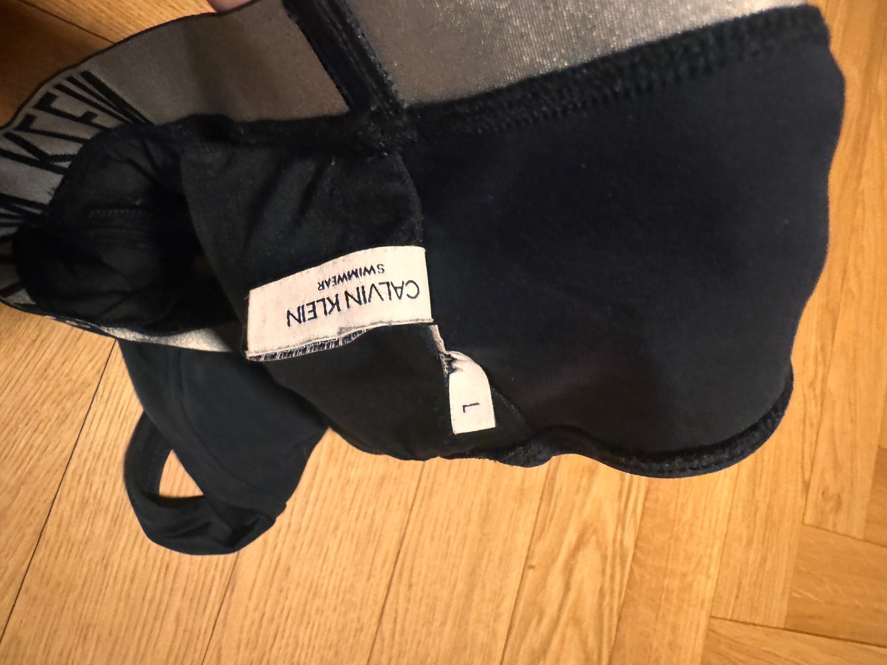 Calvin Klein Costumi da bagno & Bikini: CK Bikiniset schwarz/rot L – Usato da Richterswil venduto da Manu55555 3