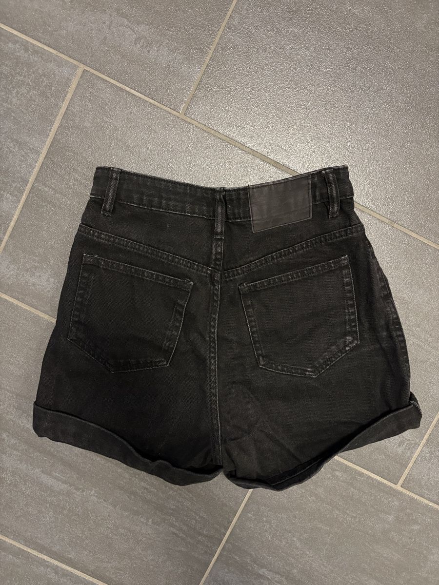 Zara Jeans: Zara Jeans Shorts 34 – Usato da Rümlang venduto da svent 2