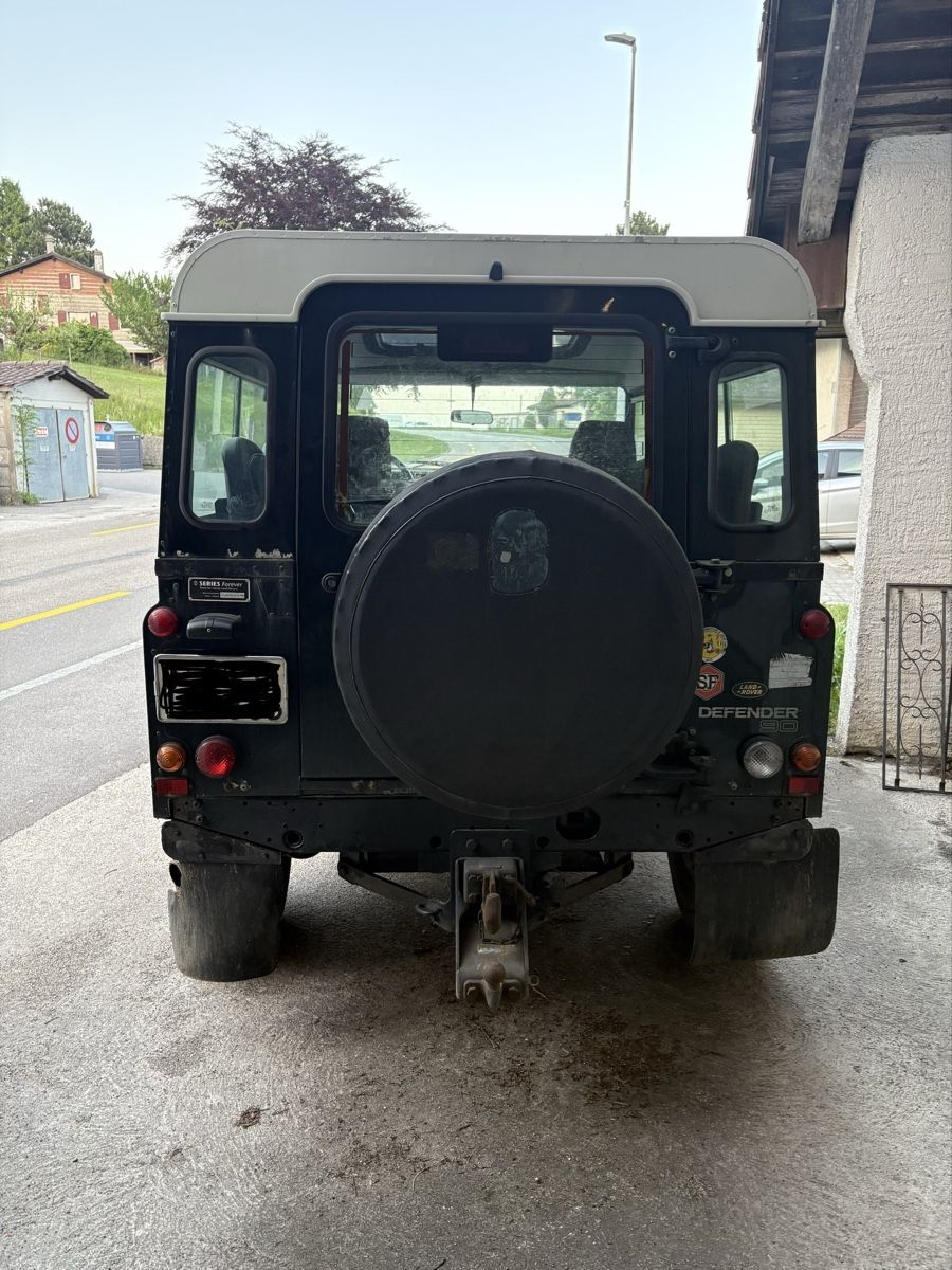 Land Rover Automobili: Land Rover DefenderTD5 90 – Usato da Champ-du-Moulin venduto da Magicgrishna 9