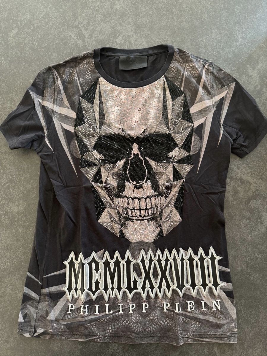 Philipp Plein T-shirt: Philipp Plein Shirt – Usato da Holderbank AG venduto da mic_vm2j
