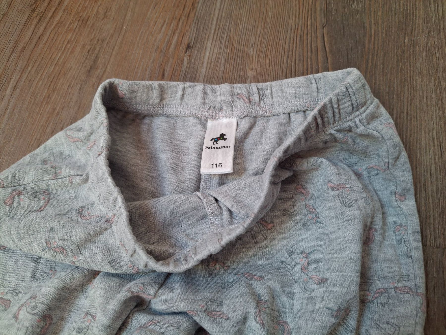 C&A Pantaloni: Trainerhose von C&A Grösse 116 – Usato da Wiesendangen venduto da troawus 2