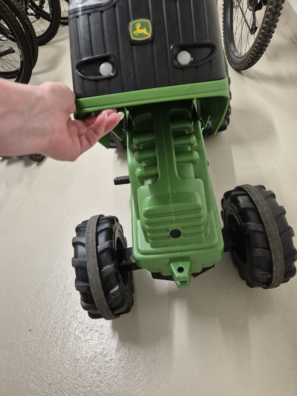 John Deere Tracteurs: Tracktor – D'occasion à Rickenbach SO par S.u.n.s.h.i.n.e.83 4