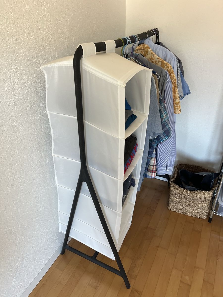 Garderobe: Mobile Garderobe mit Fachregister – Gebraucht aus Zürich von Swissbusiness 1